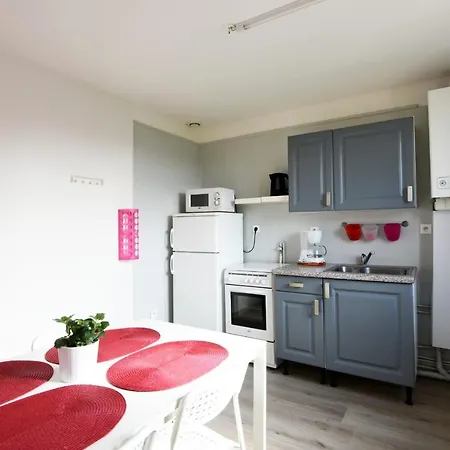 Apartmán Charming 2-bedroom Close To The Train Station Of Welkeys